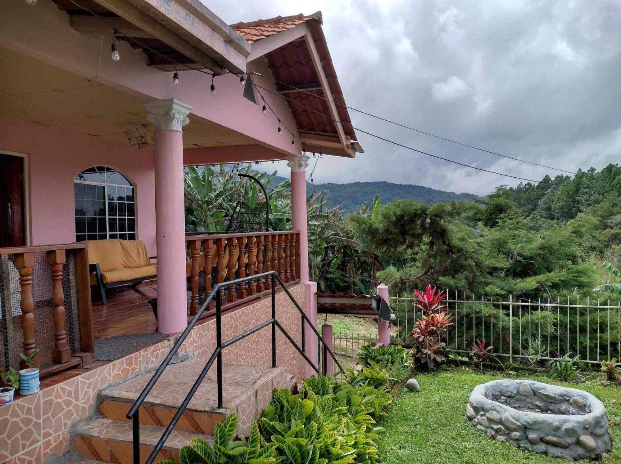 הוסטל בוקט Agartha Mountain Retreat מראה חיצוני תמונה