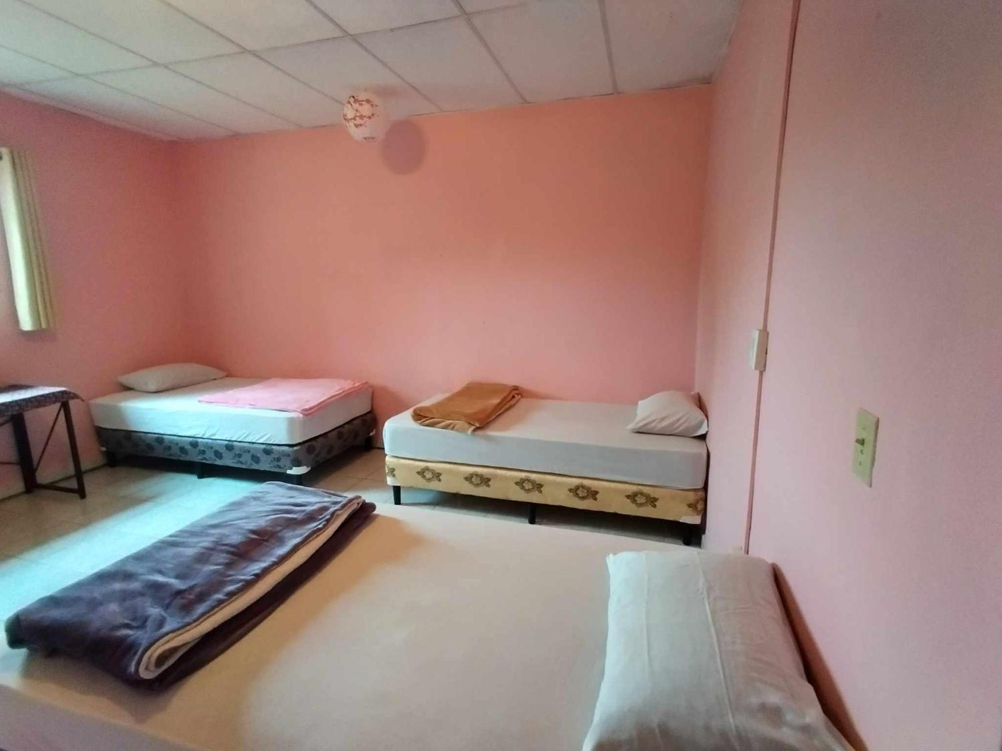 הוסטל בוקט Agartha Mountain Retreat מראה חיצוני תמונה