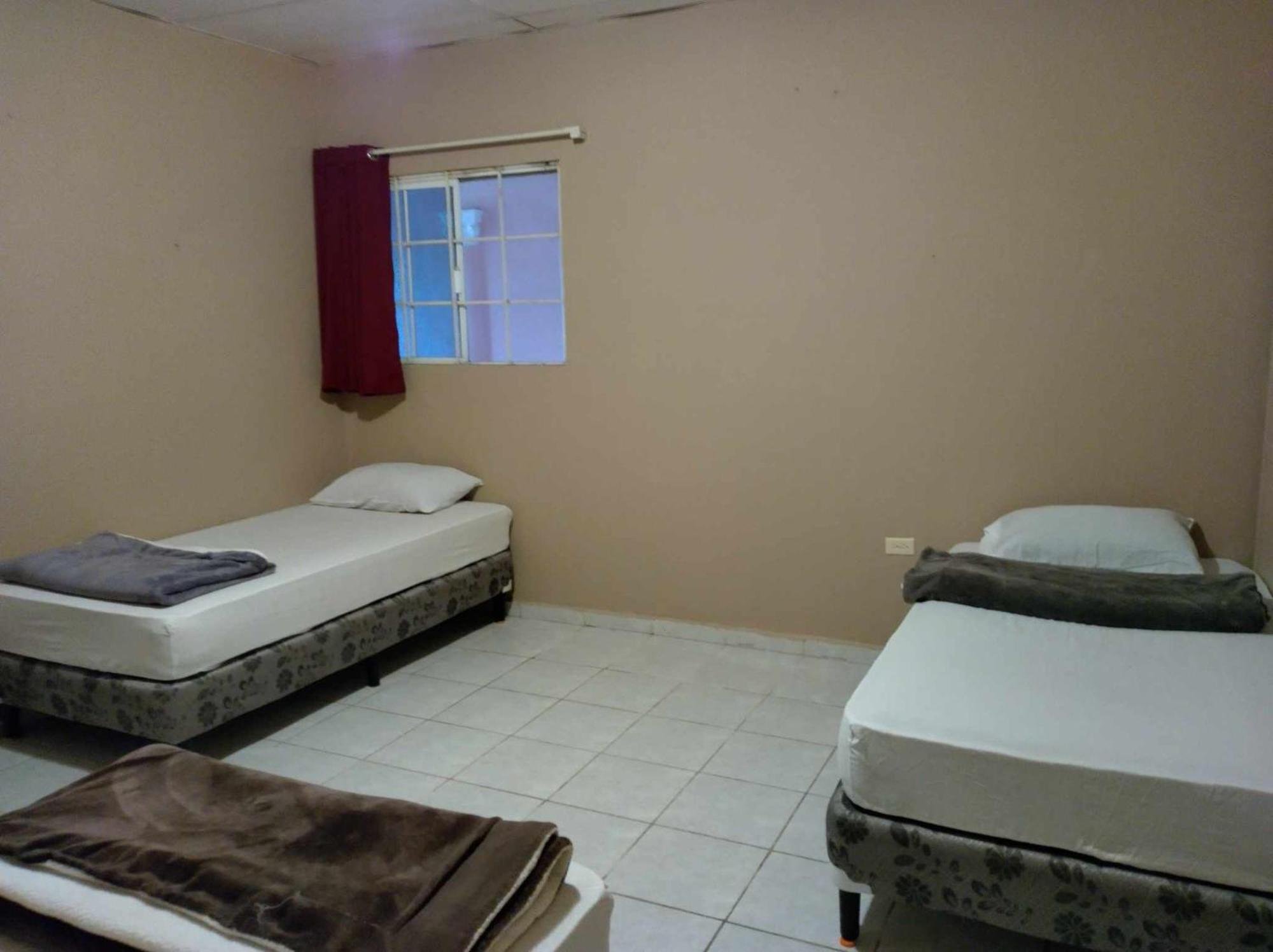 הוסטל בוקט Agartha Mountain Retreat מראה חיצוני תמונה